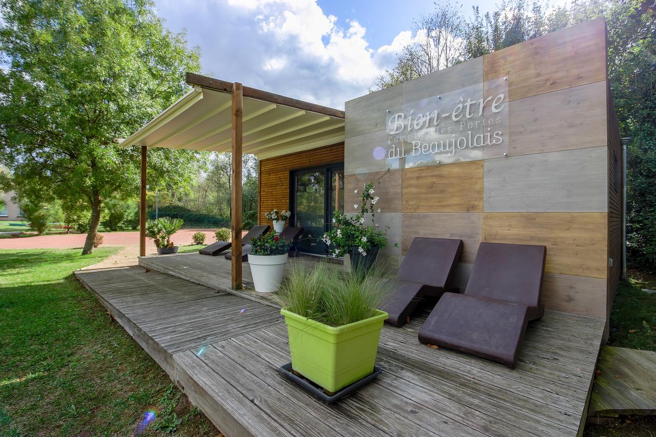 Camping Les Portes Du Beaujolais Анс Екстериор снимка