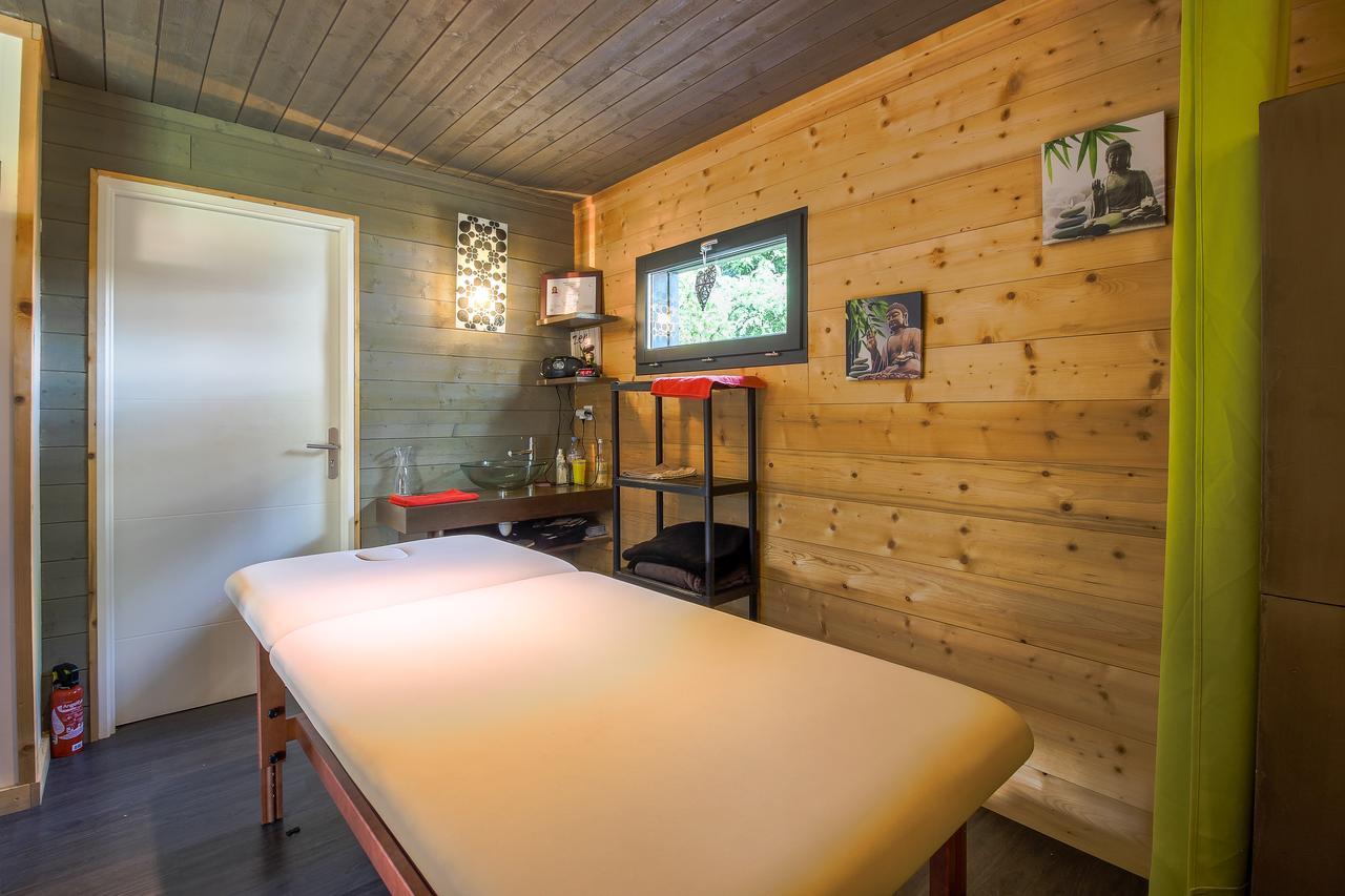 Camping Les Portes Du Beaujolais Анс Екстериор снимка