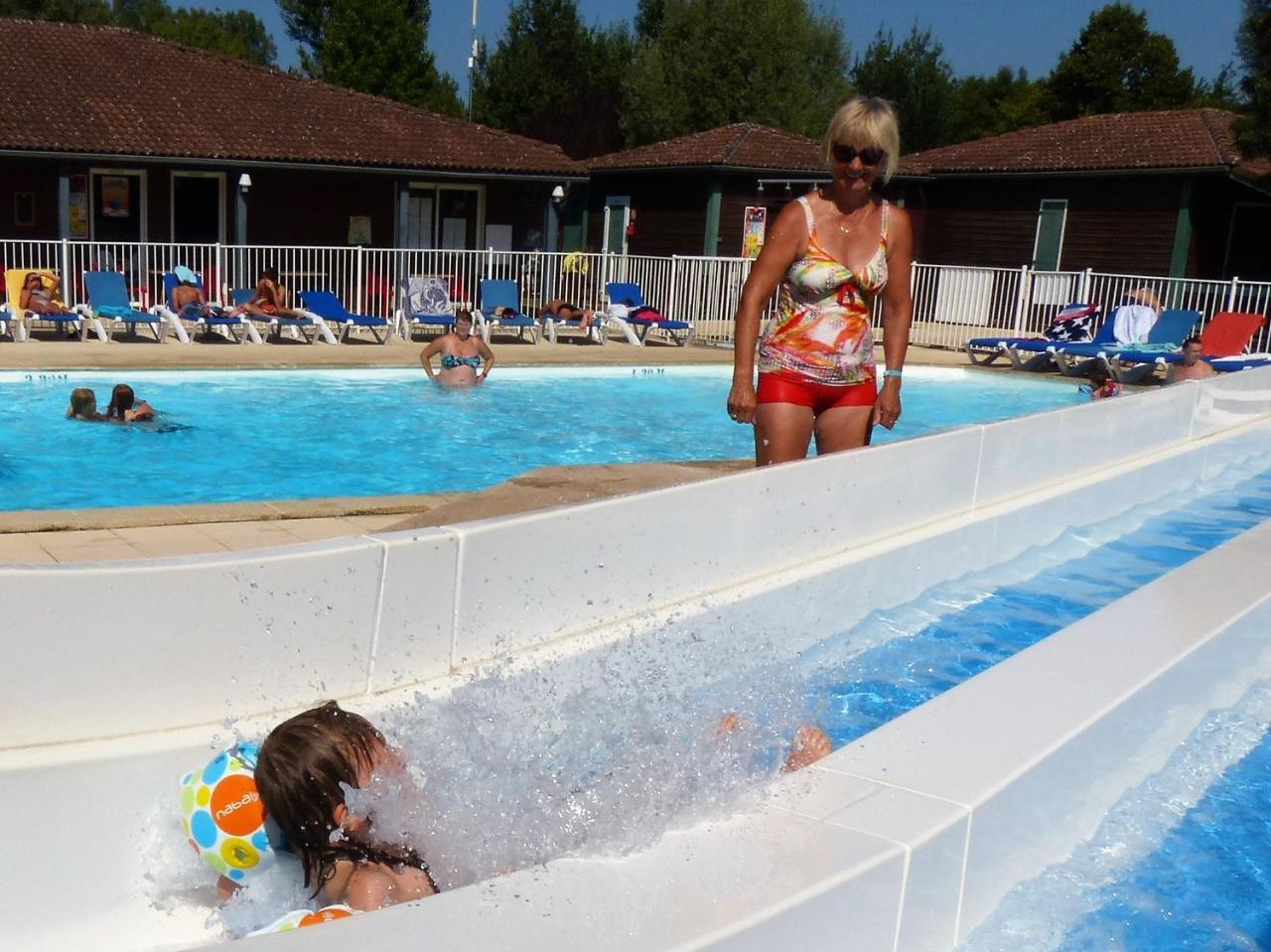 Camping Les Portes Du Beaujolais Анс Екстериор снимка
