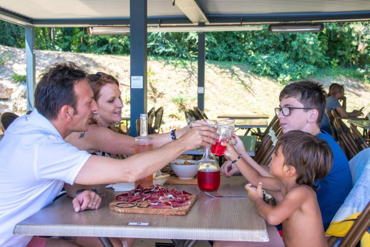 Camping Les Portes Du Beaujolais Анс Екстериор снимка