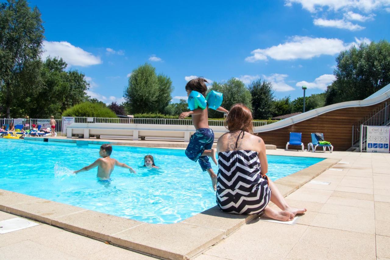 Camping Les Portes Du Beaujolais Анс Екстериор снимка